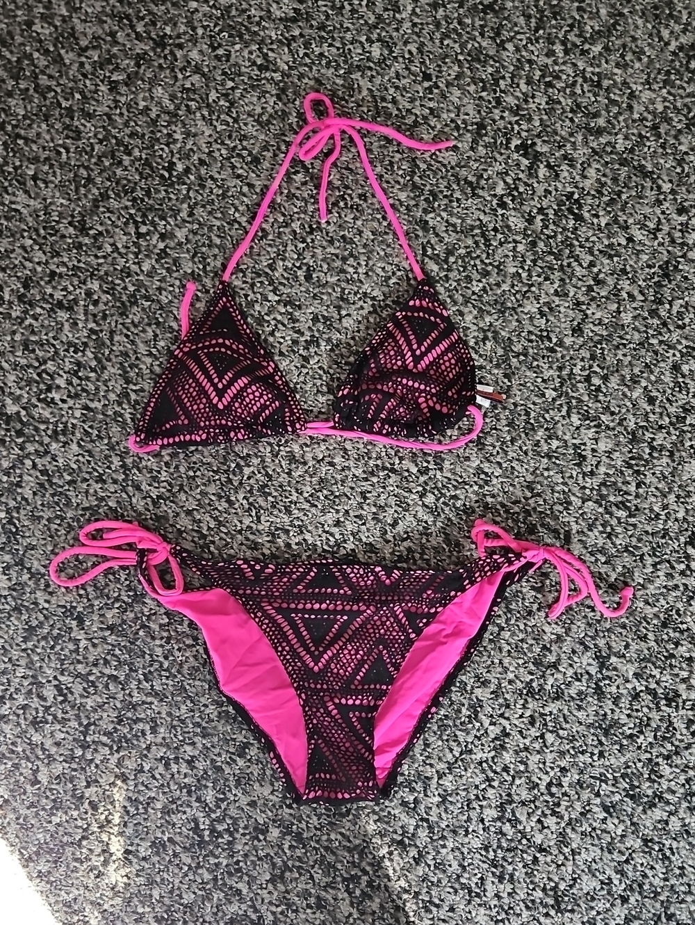 Black & Hot Pink Triangle Tie Bikini – Women Swim